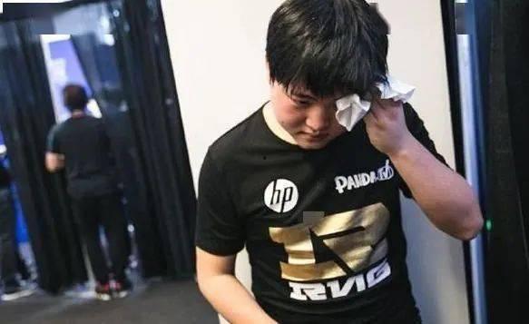 简自豪图片,捕捉光影之美，展现独特视角