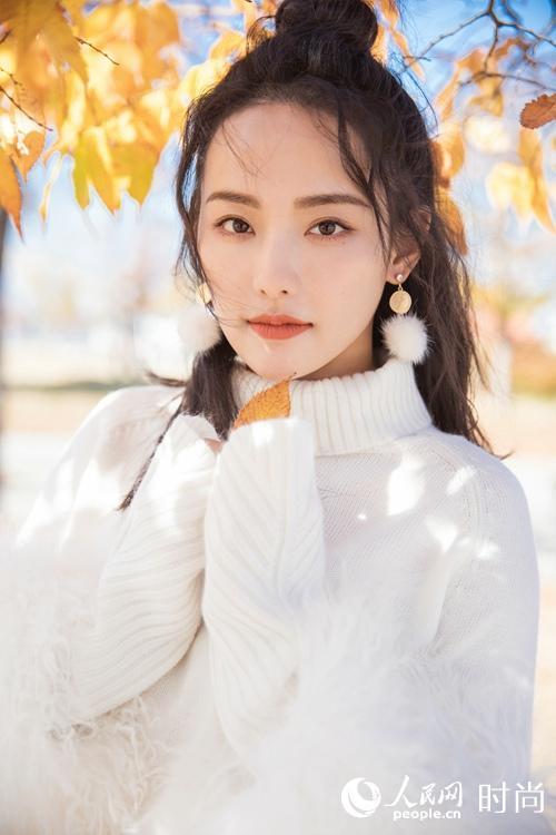 张嘉倪最近照片,优雅魅力尽显