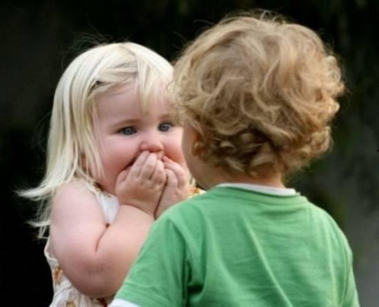 吻别 小孩搞笑,欢乐满溢的温馨瞬间