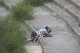 大学生打野战门照片,大学生们的户外冒险之旅